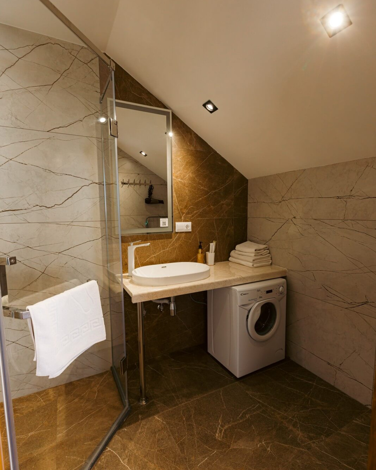 Большой двухкомнатный люкс - Гостиница Гризли. Архыз. Официальный сайт.