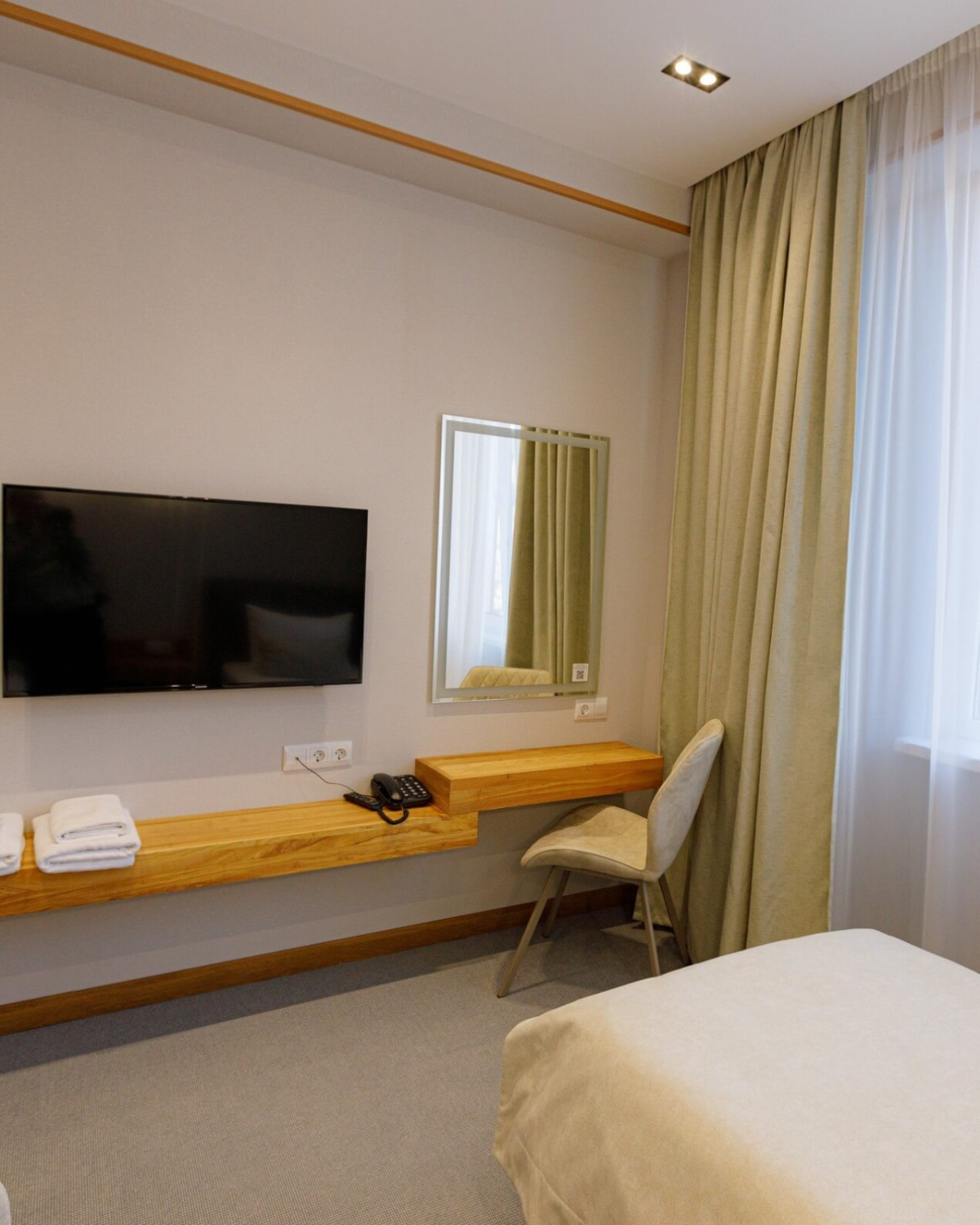 Двухместный полулюкс (раздельный) - Гостиница Гризли. Архыз ...